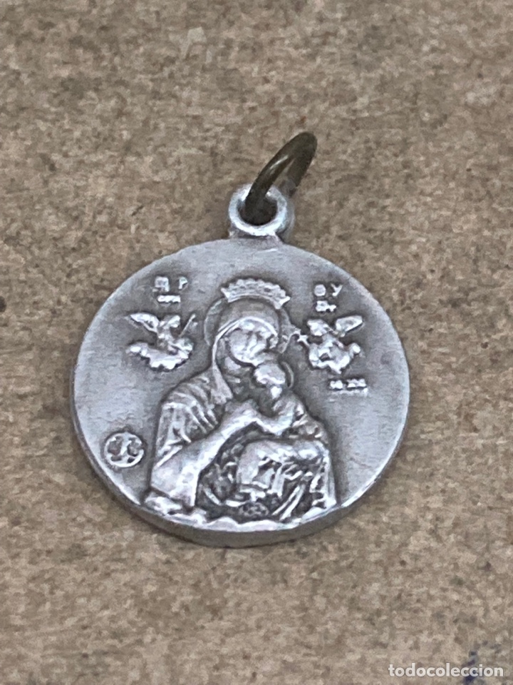 Antig&uuml;edades: Medalla de metal religioso - Foto 1