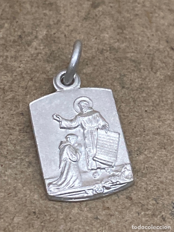 Antig&uuml;edades: Medalla de metal - Foto 1