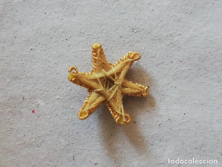 Antig&uuml;edades: OCHO ESTRELLAS BORDADAS EN CANUTILLO - Foto 4