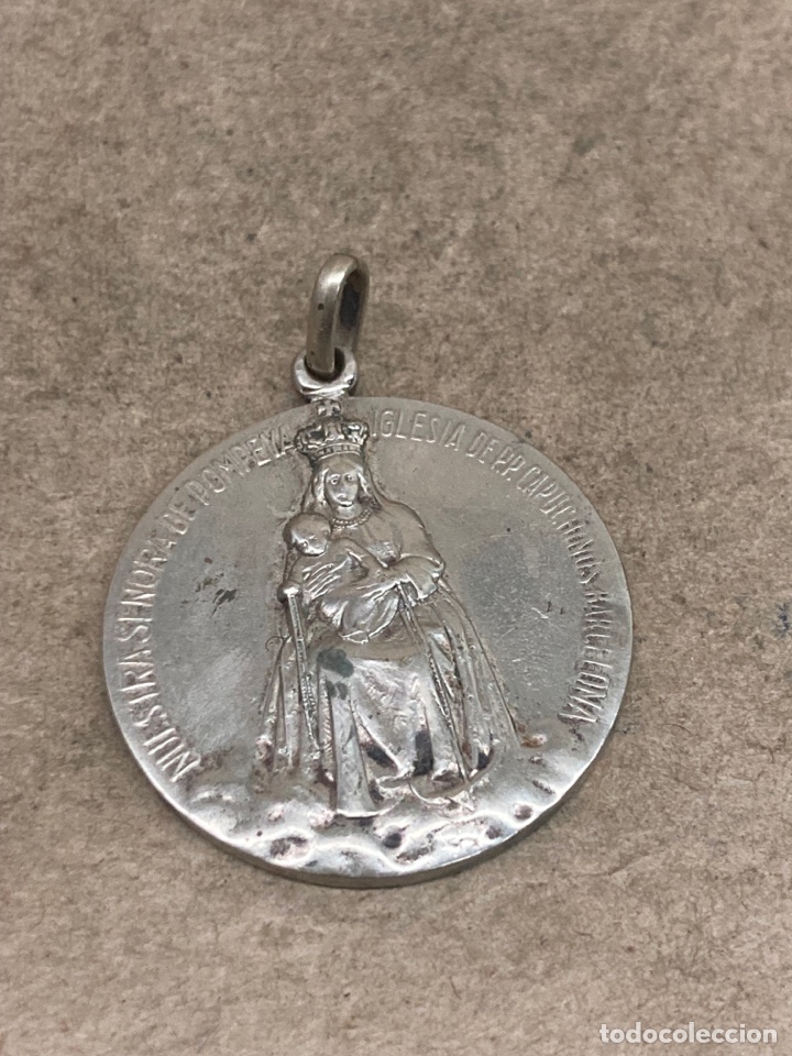 Antig&uuml;edades: Medalla de metal religioso - Foto 1