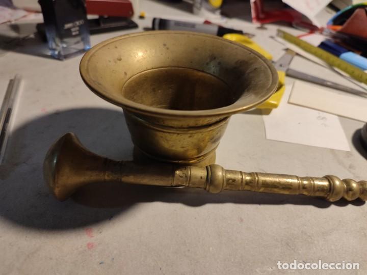 Oggetti Antichi: Vieux pilon en bronze avec palo mano pazo de 20 ctmos