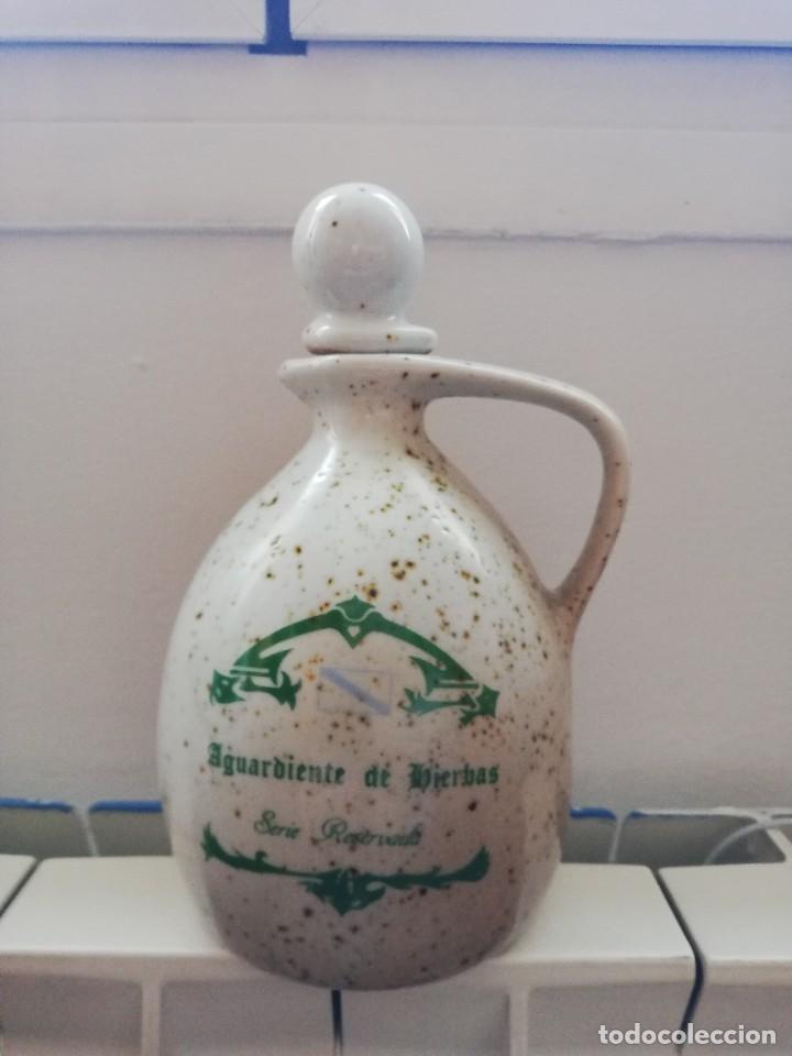 Antig&uuml;edades: JARRITA CERAMICA AGUARDIENTE DE HIERBAS - Foto 1
