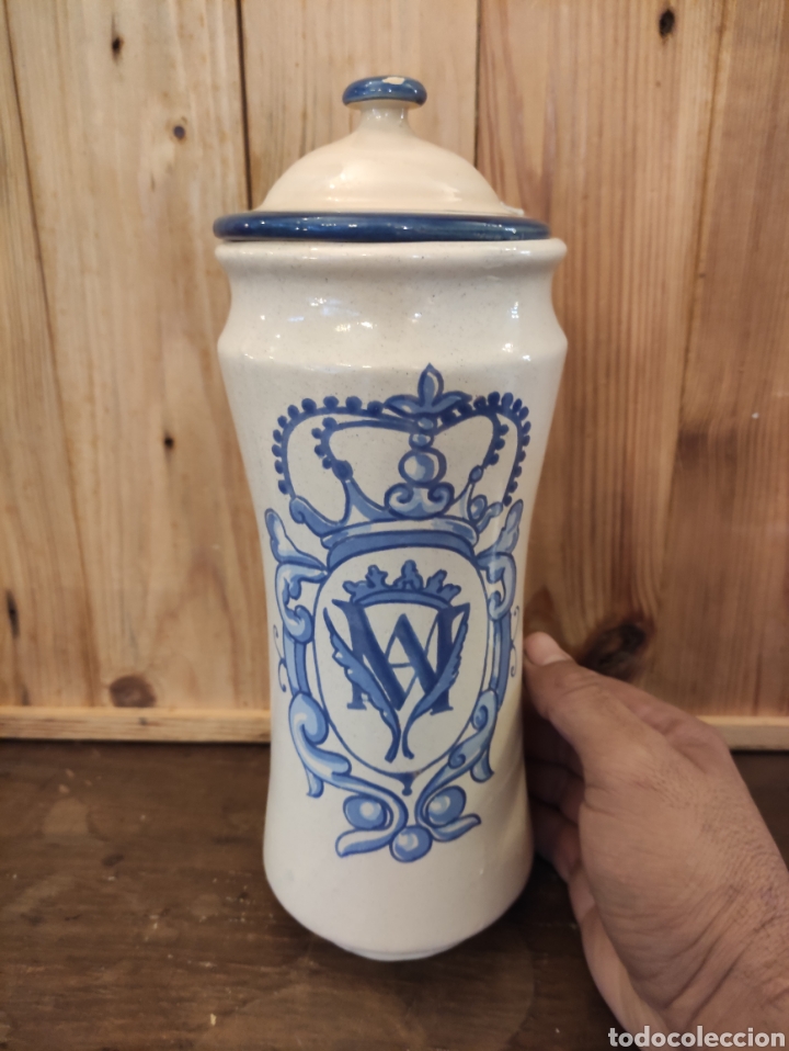 Antig&uuml;edades: Albarelo de cer&aacute;mica de Talavera Dercos - Foto 1