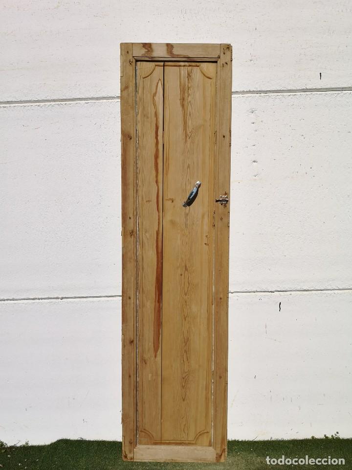 Antiques: Puerta antigua de interior de una hoja
