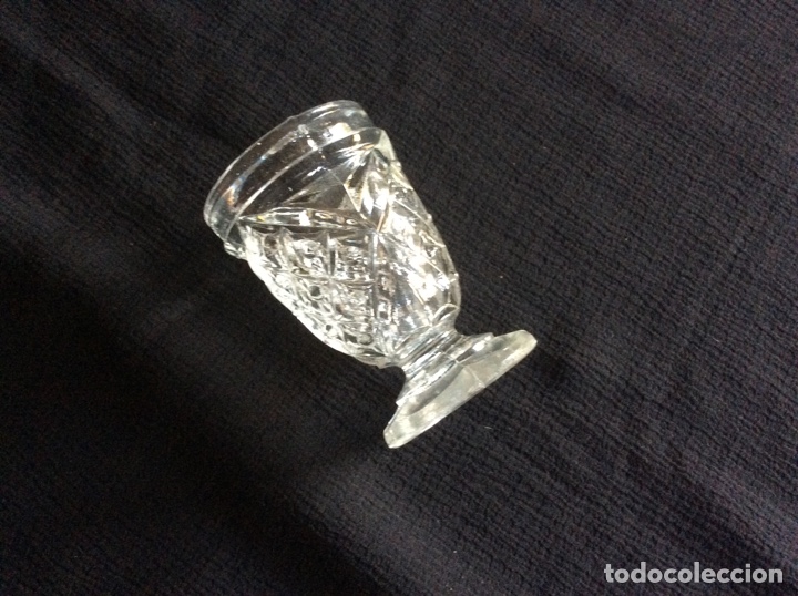 Antig&uuml;edades: Copa cristal prensado - Foto 1