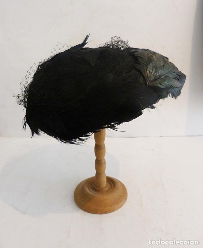 Antig&uuml;edades: Sombrero con plumas - Foto 3