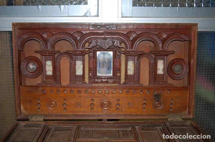 Antig&uuml;edades: BAUL DE VIAJE TALLADO S.XIX - Foto 5