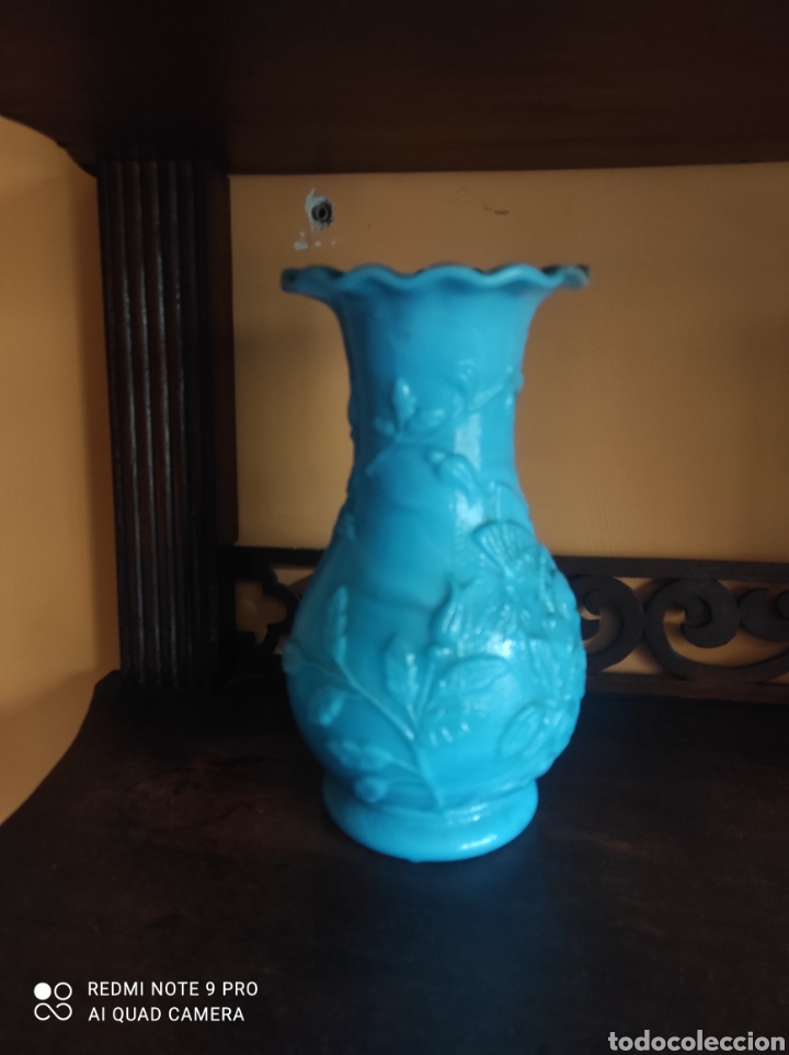 Antig&uuml;edades: Colecci&oacute;n de 11 floreros de opalina - Foto 5