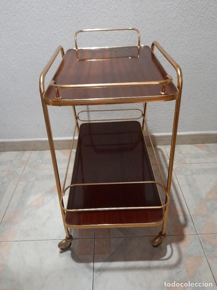 Antig&uuml;edades: Mesa camarera d&eacute;cada de los 60 m&aacute;s o menos - Foto 4