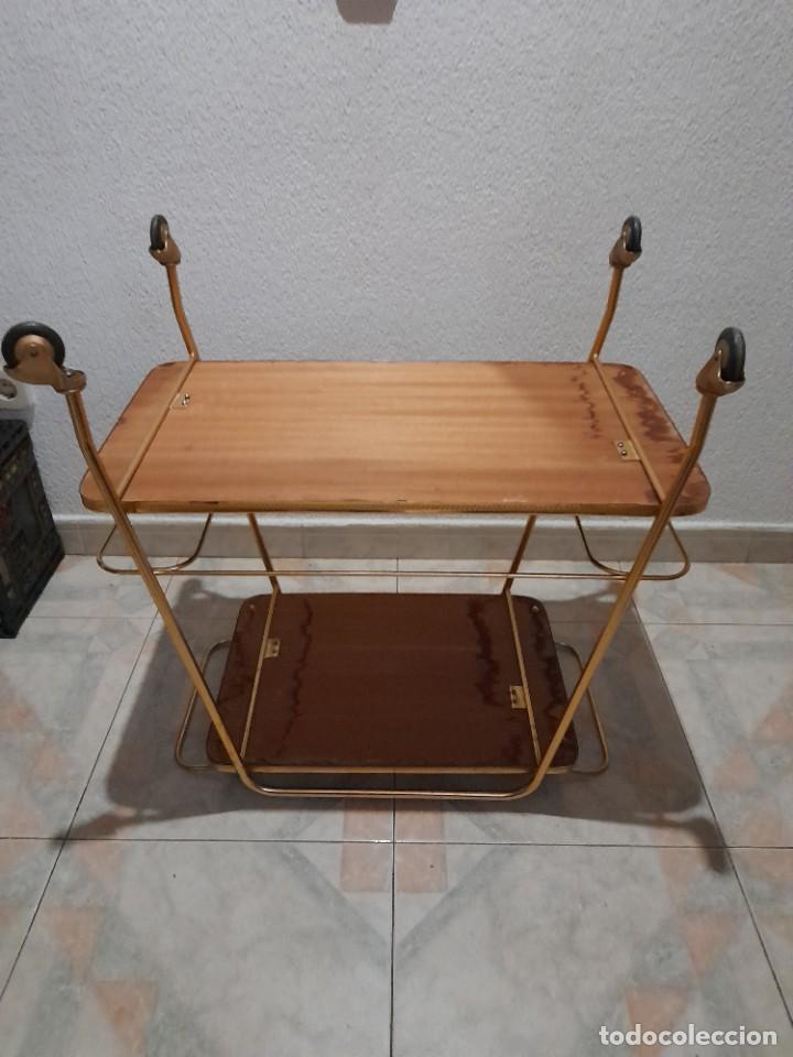 Antig&uuml;edades: Mesa camarera d&eacute;cada de los 60 m&aacute;s o menos - Foto 8