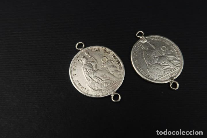 Antig&uuml;edades: Dos Antiguas monedas de plata Peru - Foto 3