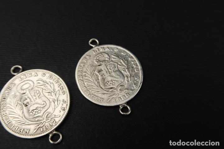 Antig&uuml;edades: Dos Antiguas monedas de plata Peru - Foto 6