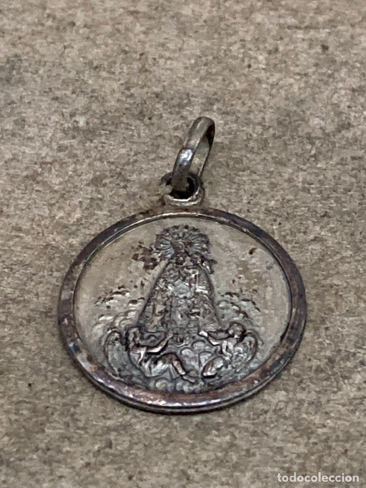 Antig&uuml;edades: Medalla de plata religiosa - Foto 1