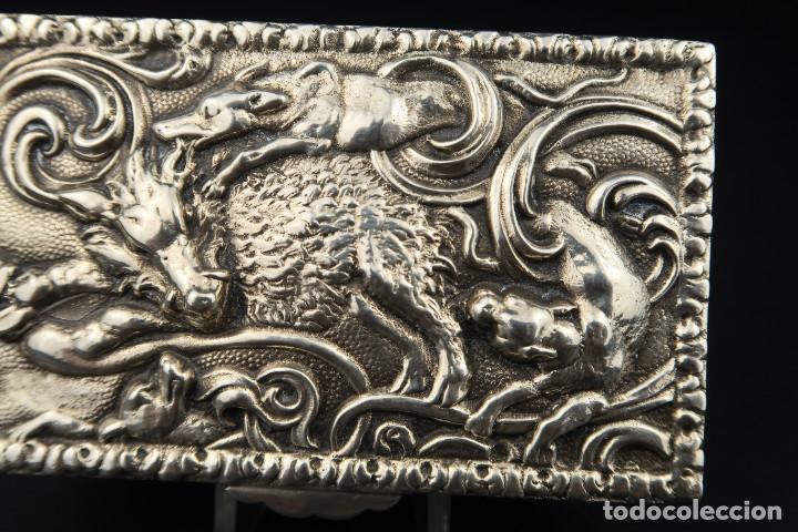 Antig&uuml;edades: Antigua Caja de Plata - Foto 3