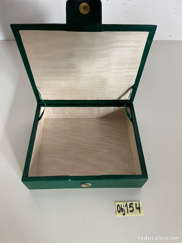Antig&uuml;edades: Caja de medias antigua - Foto 3