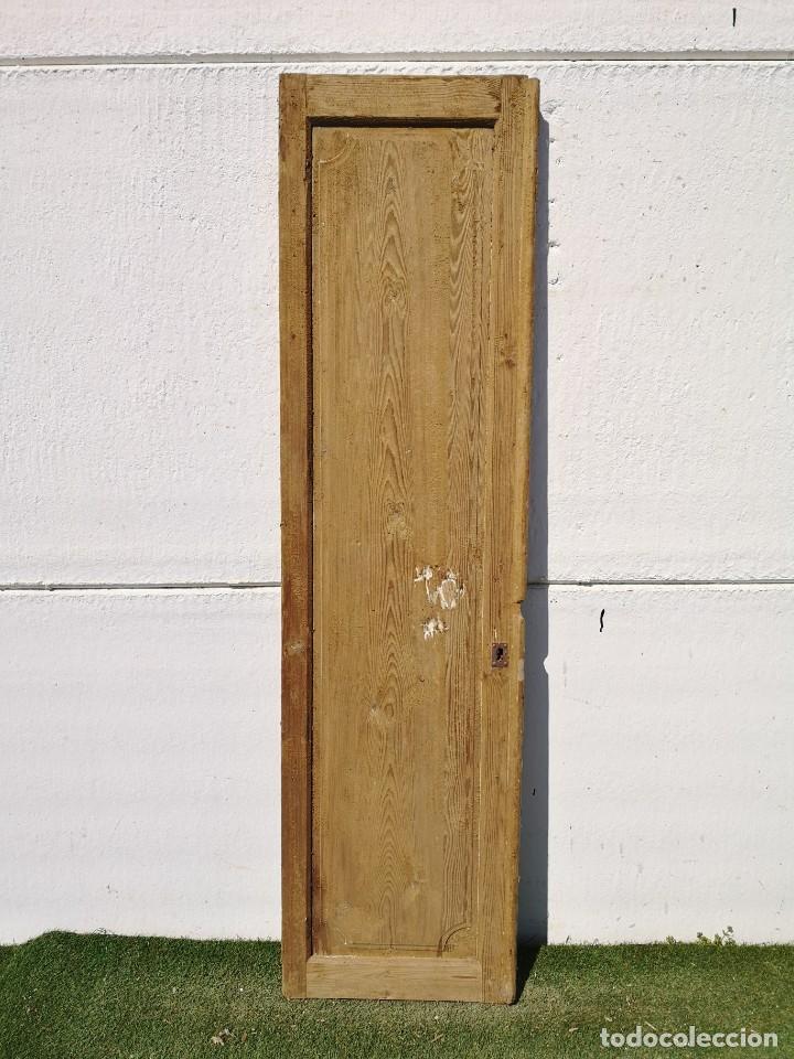 Antiquit&eacute;s: Puerta antigua de interior de una hoja