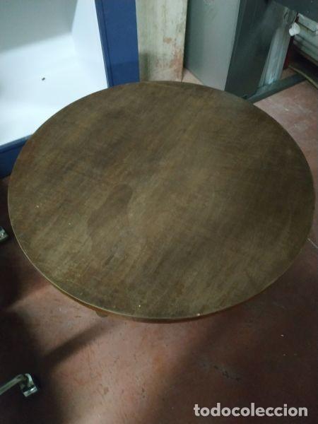 Antig&uuml;edades: Mesa baja de madera redonda - Foto 2