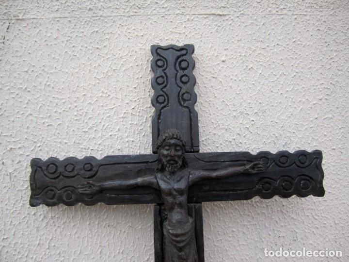 Antig&uuml;edades: Jesus crucificado, madera tallada - Foto 3