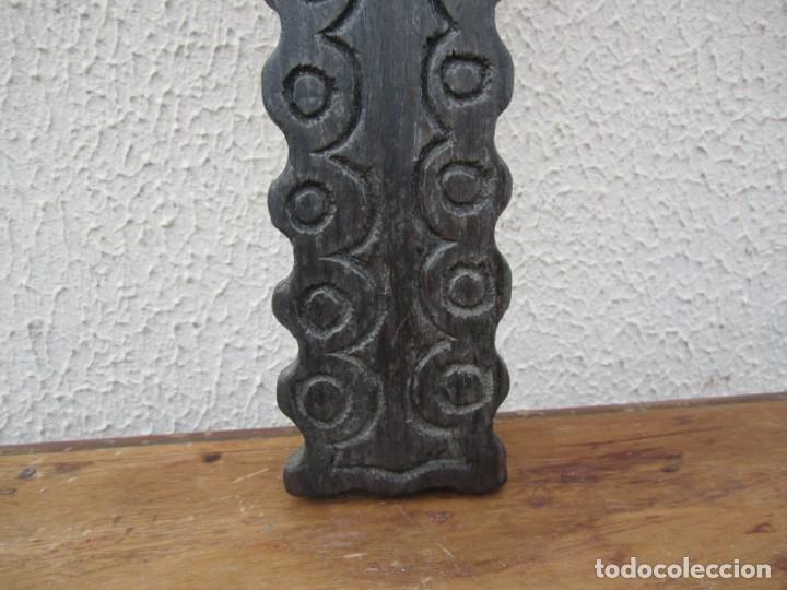 Antig&uuml;edades: Jesus crucificado, madera tallada - Foto 6