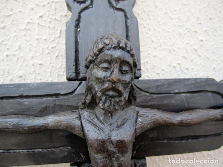 Antig&uuml;edades: Jesus crucificado, madera tallada - Foto 9