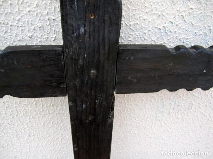 Antig&uuml;edades: Jesus crucificado, madera tallada - Foto 12