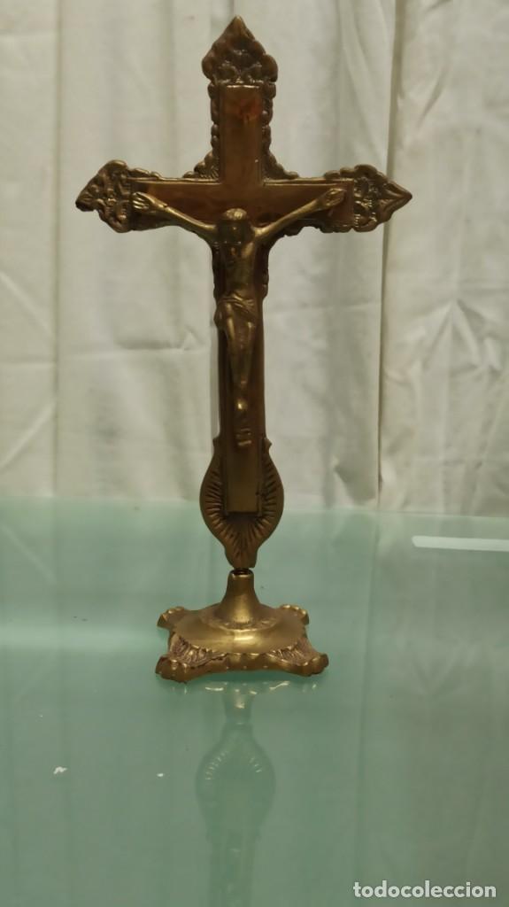 Antig&uuml;edades: CRUCIFIJO SOBREMESA EN BRONCE - Foto 3