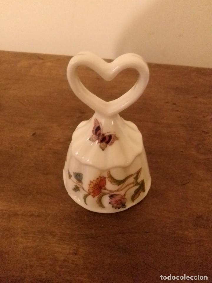 Antiguidades: Campana porcelana . Ardalt (Taiw&aacute;n ) Bone China