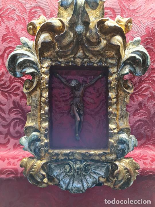 Antig&uuml;edades: RETABLO CRUCIFICADO DE SOBREMESA - Foto 1