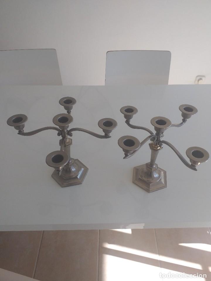 Antig&uuml;edades: Pareja de candelabros de cinco luces. - Foto 1