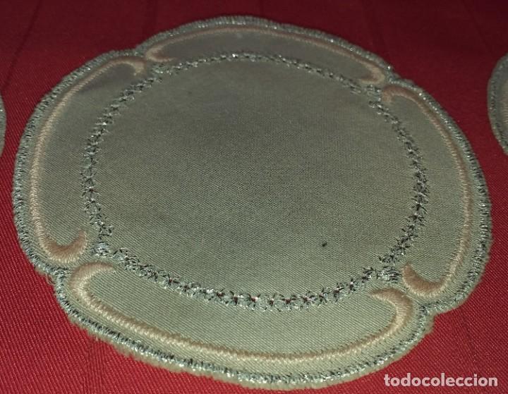 Antig&uuml;edades: 6 POSAVASOS DE TELA - Foto 5