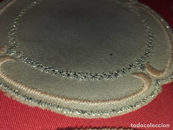 Antig&uuml;edades: 6 POSAVASOS DE TELA - Foto 7