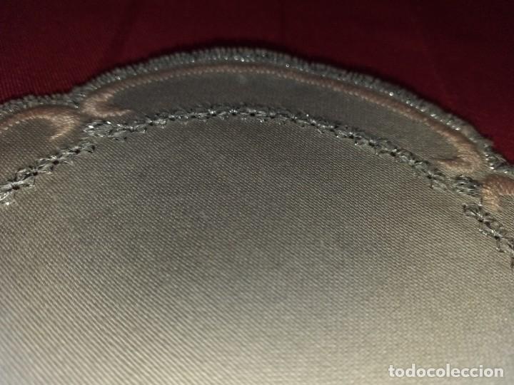 Antig&uuml;edades: 6 POSAVASOS DE TELA - Foto 8