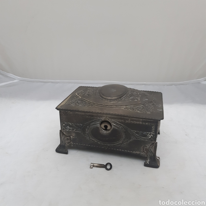 Antiguidades: Caja vintage modernista
