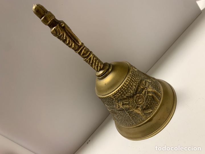 Antig&uuml;edades: Campana de bronce / escena campestres - Foto 2