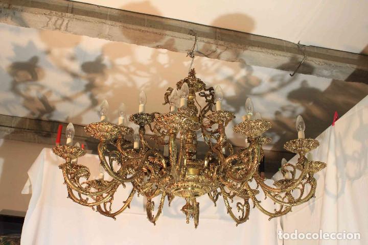 Antig&uuml;edades: LAMPARA BRONCE 24 LUCES - Foto 1