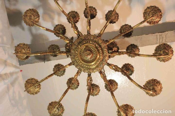Antig&uuml;edades: LAMPARA BRONCE 24 LUCES - Foto 2