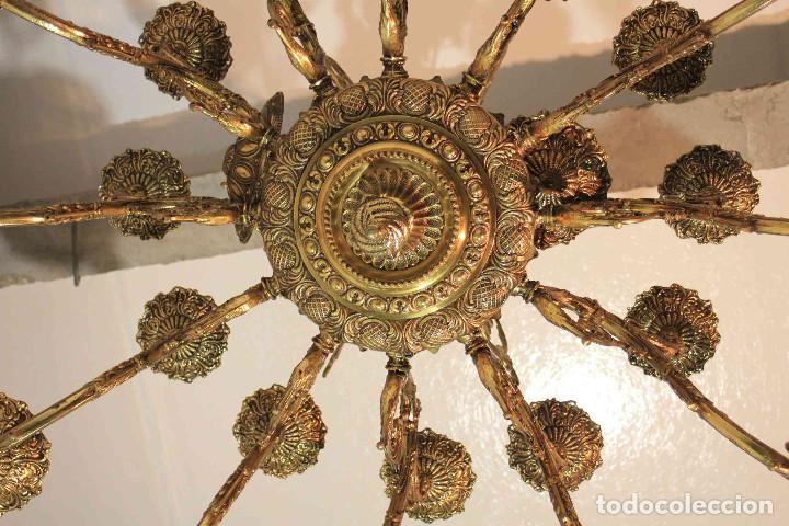 Antig&uuml;edades: LAMPARA BRONCE 24 LUCES - Foto 3