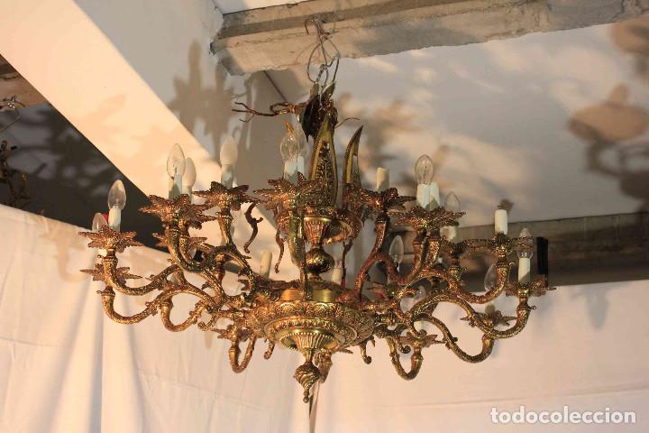 Antig&uuml;edades: LAMPARA BRONCE 30 LUCES - Foto 1