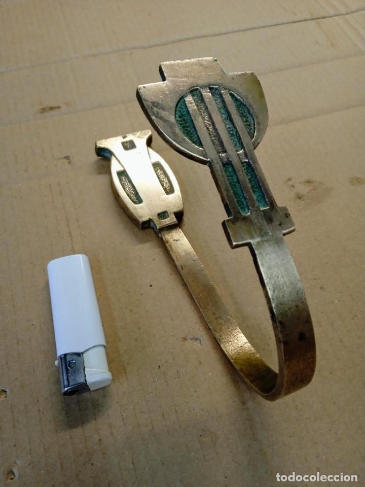 Antig&uuml;edades: Gancho de metal para cortina - Foto 2
