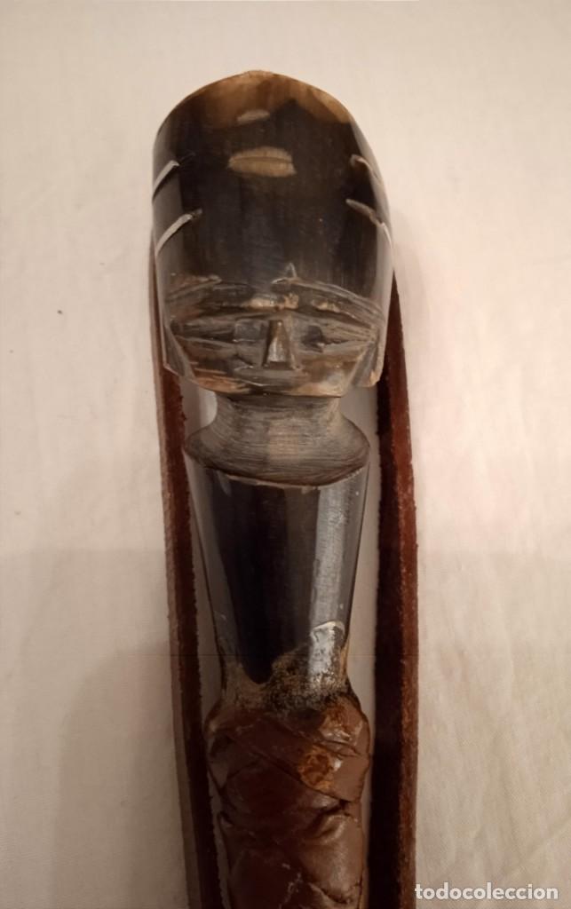 Antig&uuml;edades: Antigua fusta de camello - Foto 2