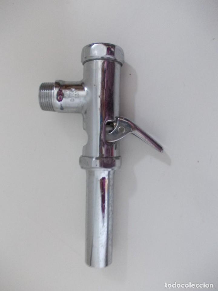 Antig&uuml;edades: Grifo urinario llave de paso Schell - Foto 1