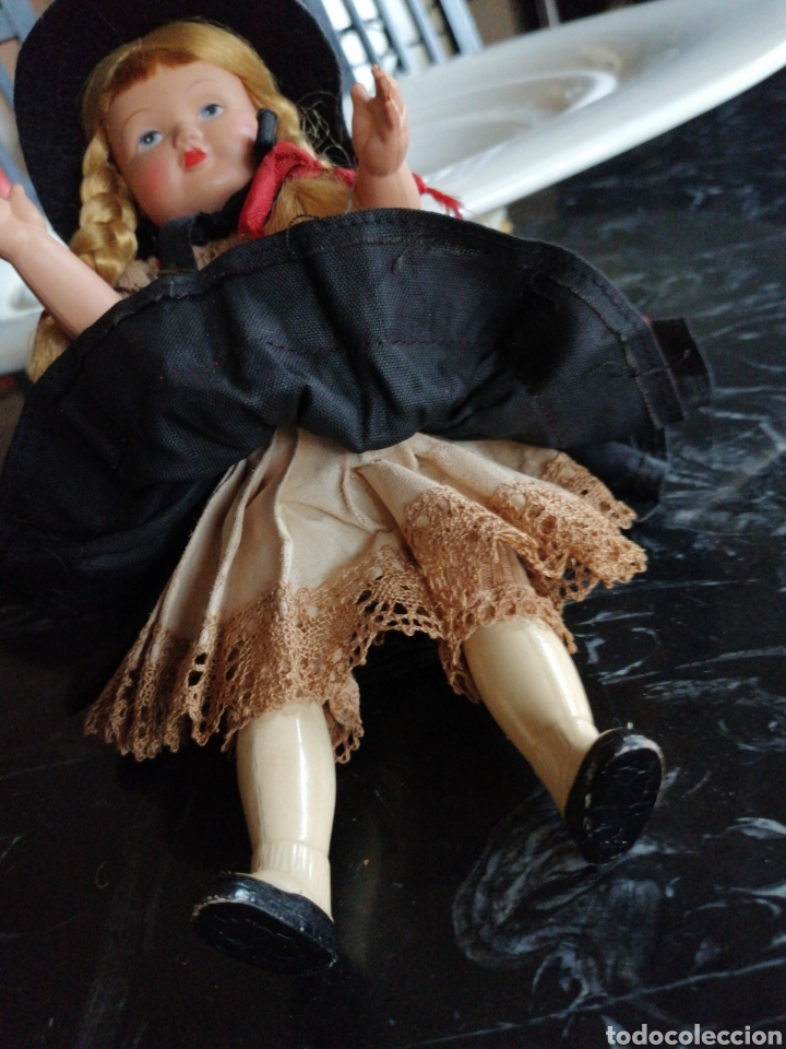 Antig&uuml;edades: Mu&ntilde;eca regional d celuloide - Foto 5