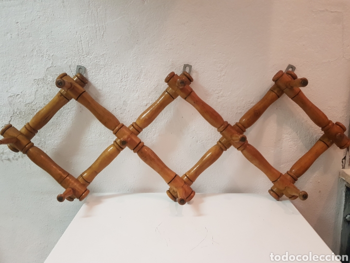 Antig&uuml;edades: Perchero plegable de madera - Foto 3