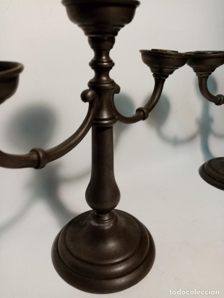 Antig&uuml;edades: pareja de candelabros - Foto 3