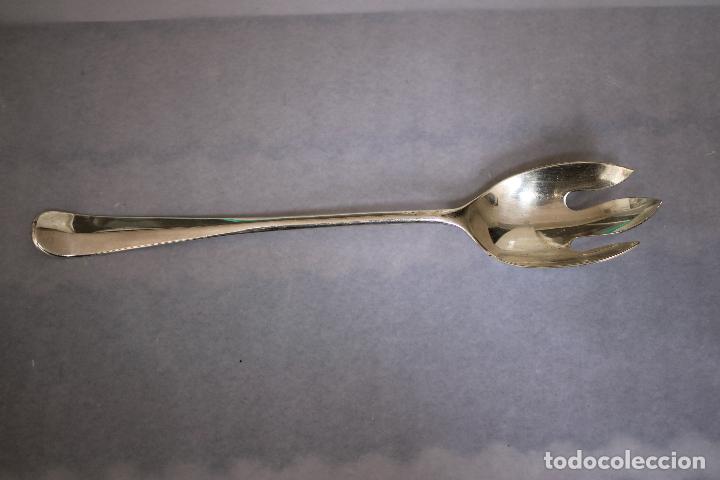 Antig&uuml;edades: cucharon de servir plateado - Foto 1