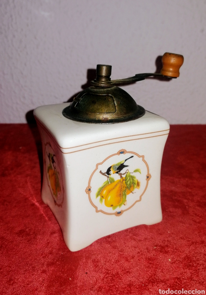 Antiquit&auml;ten: MOLINILLO DE PORCELANA. TAMA&Ntilde;O PEQUE&Ntilde;O. EL ENVIO CERTIFICADO ESTA INCLUIDO.