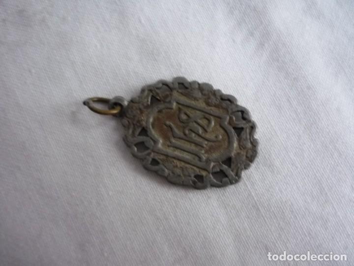 Antig&uuml;edades: Antigua medalla calada - Foto 3