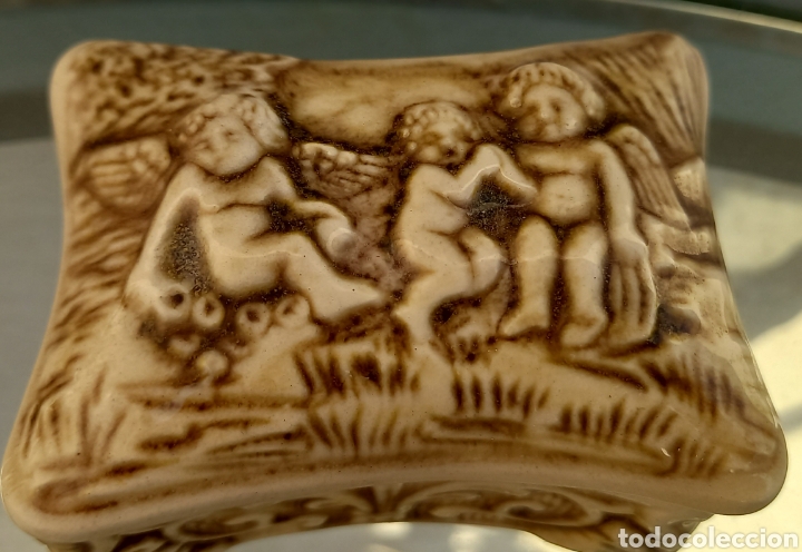 Antig&uuml;edades: Cajitas de porcelana, con querubines - Foto 2