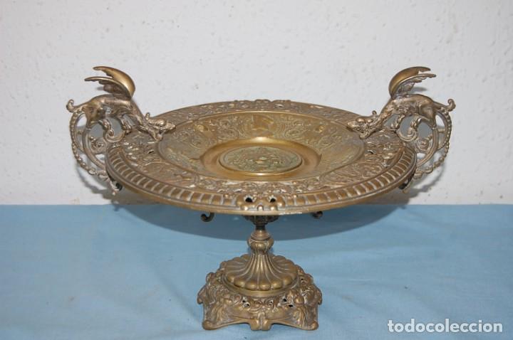 Antig&uuml;edades: CENTRO DE MESA EN BRONCE - Foto 1
