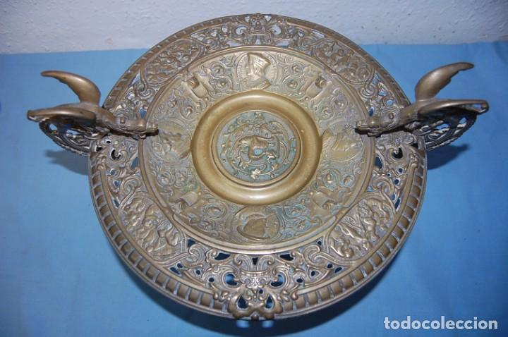 Antig&uuml;edades: CENTRO DE MESA EN BRONCE - Foto 2